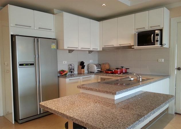 Spacious kitchen Spacious kitchen